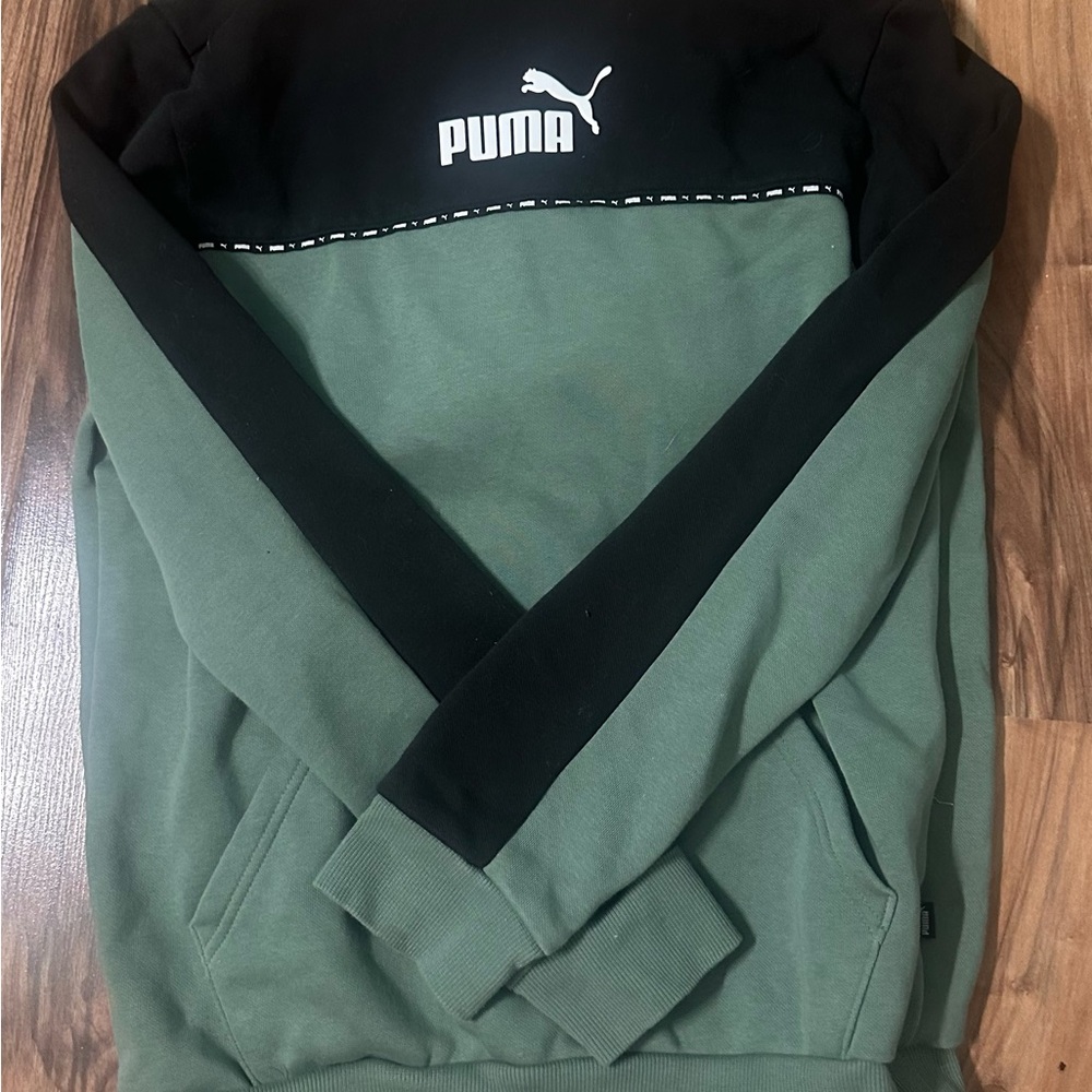 PUMA Men's Black and Olive Crewneck Sweater